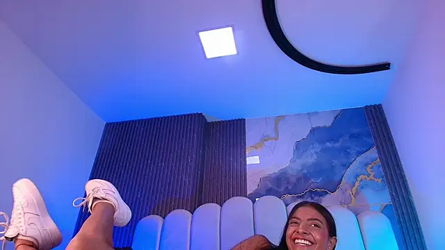hot_dione