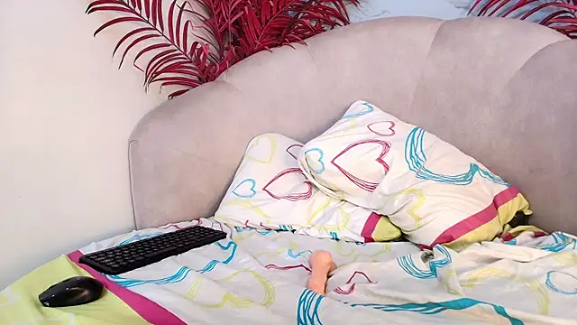 KatiiaVega webcam