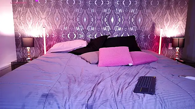 AbellaFox_ webcam