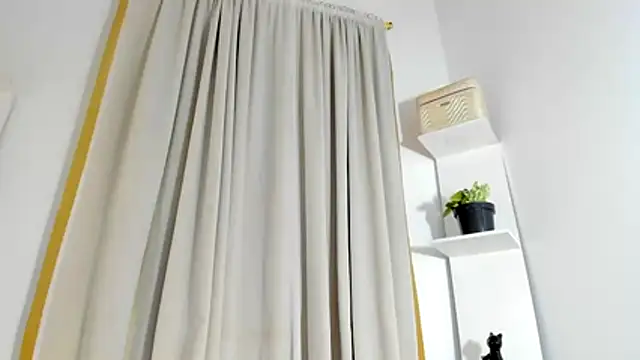 Black_shai01 webcam