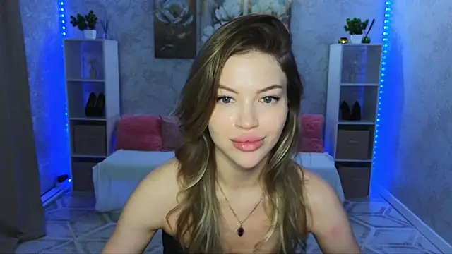 EmmyMills webcam