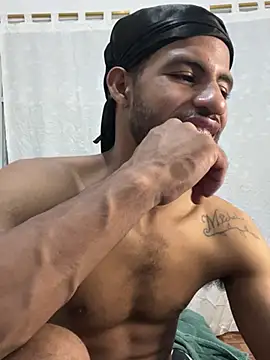 Criistian_prado live cam on StripChat