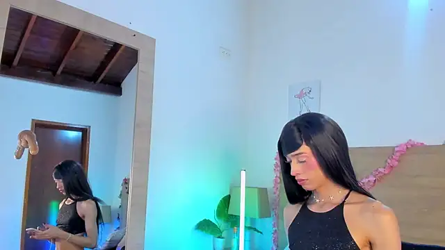 LaraRous live sex cam