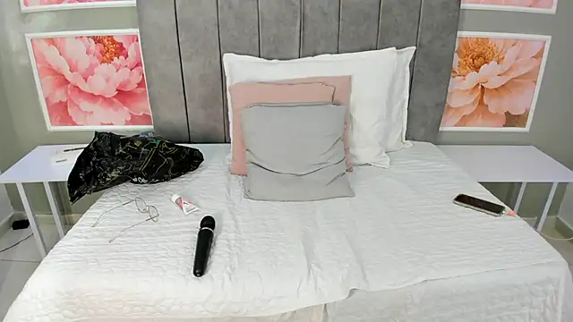 Stacey_white_ webcam