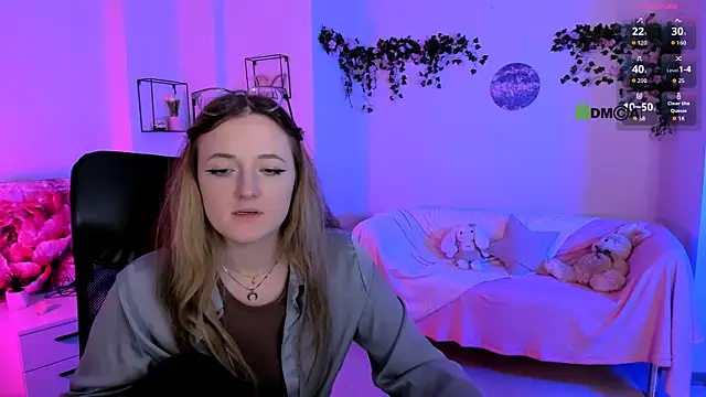 luna_berryy webcam