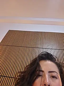 NeredaXxx webcam