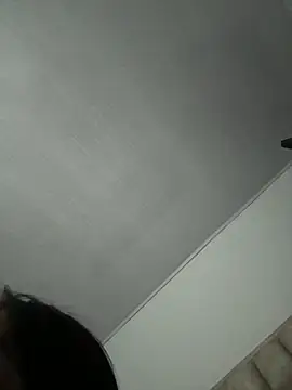 skinny_milky webcam
