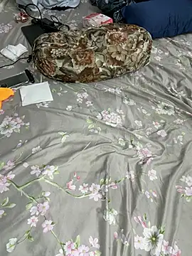 zayn_71 (M young) - Cum while rideing a dildo