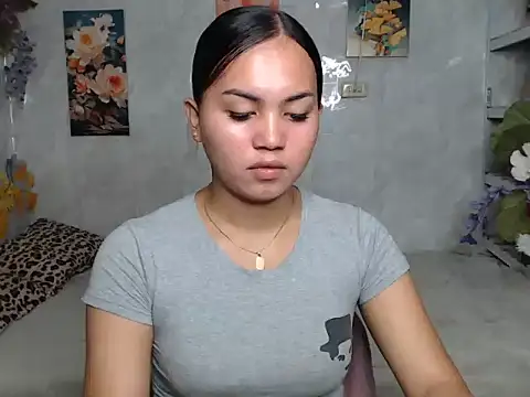 ur_asiankat webcam
