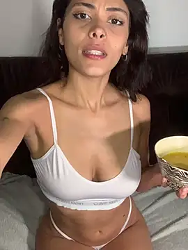 missvelvet777 (F young) - Posso te mostrar uma coisinha?