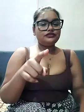 horny_couple789 (F young) - Buy a dildo