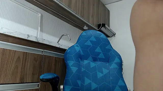 KellyShibary webcam
