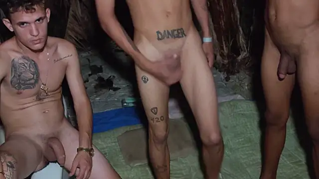GayBoysOutside webcam