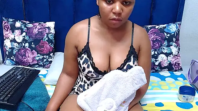 HotSmallTits webcam