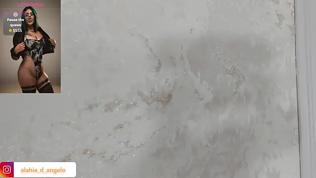 Alahia_Dangelo webcam