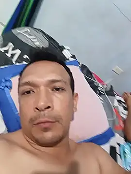 HotwifeLatinCuckoldCouple webcam