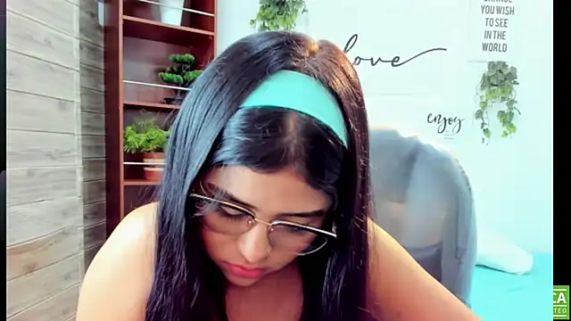 mila_quin webcam
