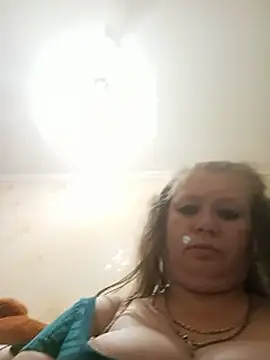 KiraStanton webcam