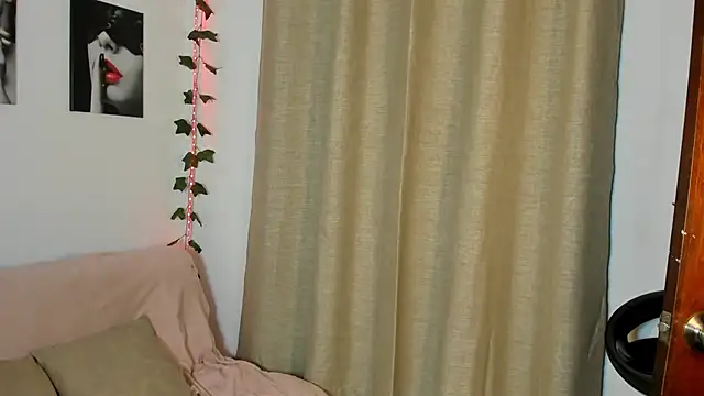 Rebeca_Marchetti webcam