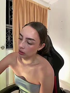 Laureen___ webcam