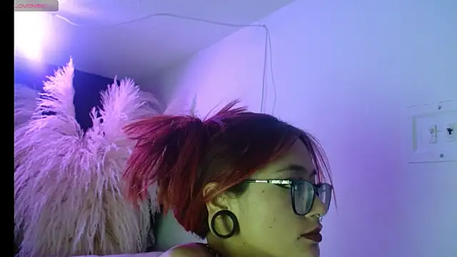 sara_red_xxx webcam