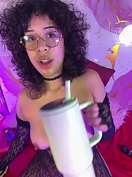 Woo_isDaphne webcam