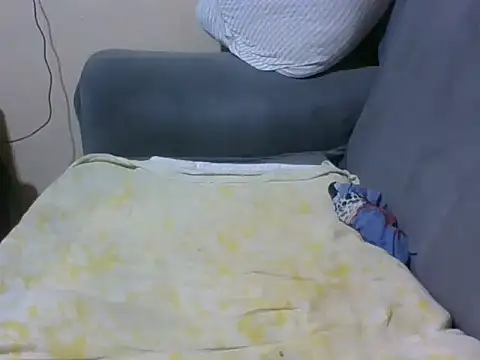 Applecute254 live cam on StripChat