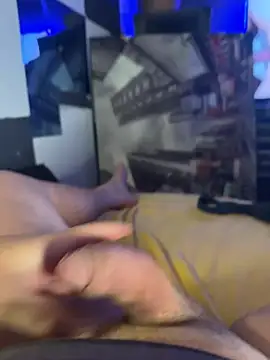 MatthewEmme2121 webcam