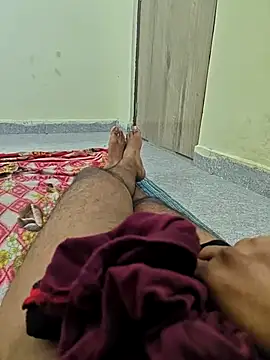 Romantic_boy143 live webcam show