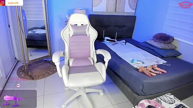 Bella_milff_ webcam