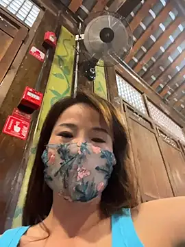 kiss_loo webcam