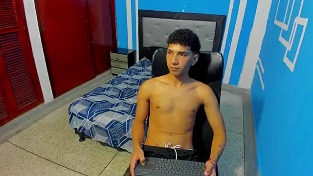 efrain_boy webcam
