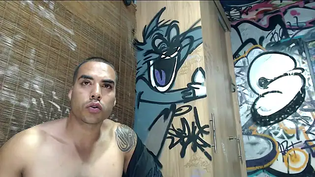 Justin_Frank live cam on StripChat