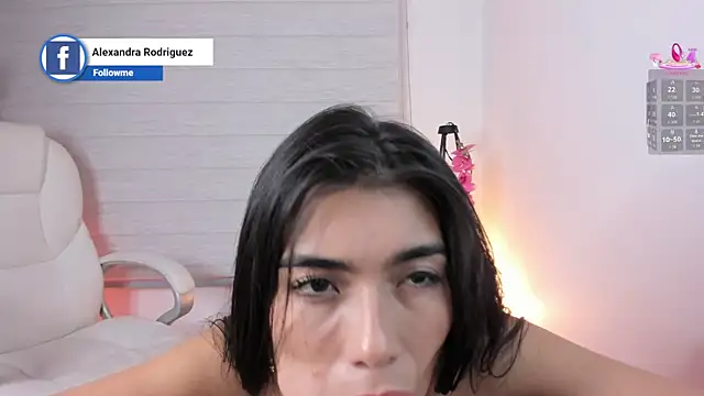 Alexandra_ra webcam