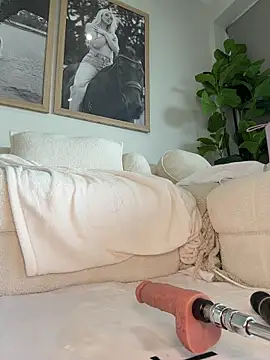 aus_queen webcam