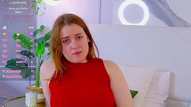 EllieGarson webcam