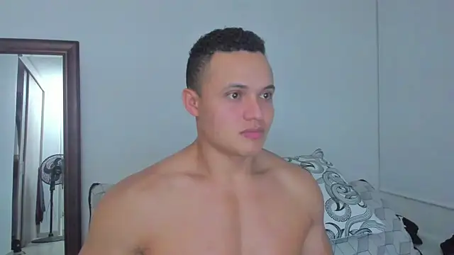 KingLevi01 webcam