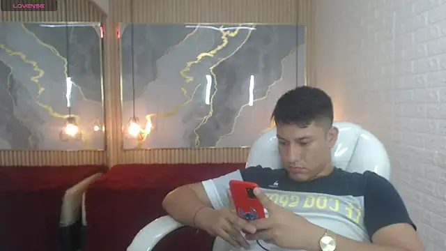 DominantBoy4 webcam