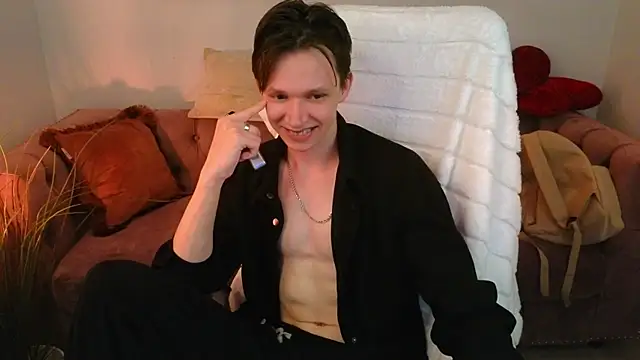 Meverik_Oushen webcam