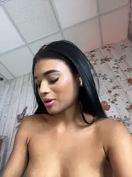 HeyBunnyXXX webcam