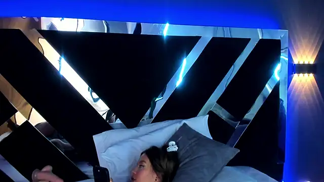 AmmyJones_ webcam
