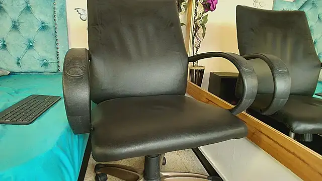 Charlie_Latino webcam