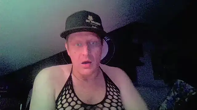 Bigthroaterboy webcam