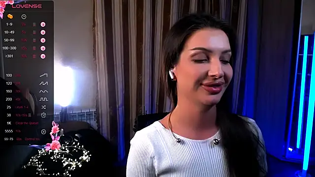 Laura_Bess webcam