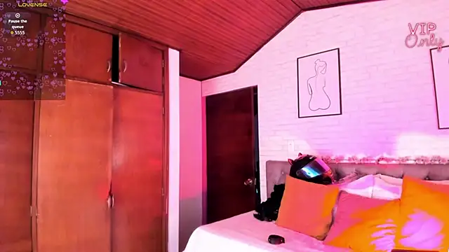 Kitty_Pam webcam