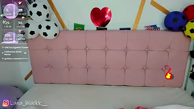 Luna_blackk webcam