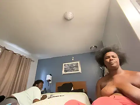 Tattedupdek live cam on StripChat