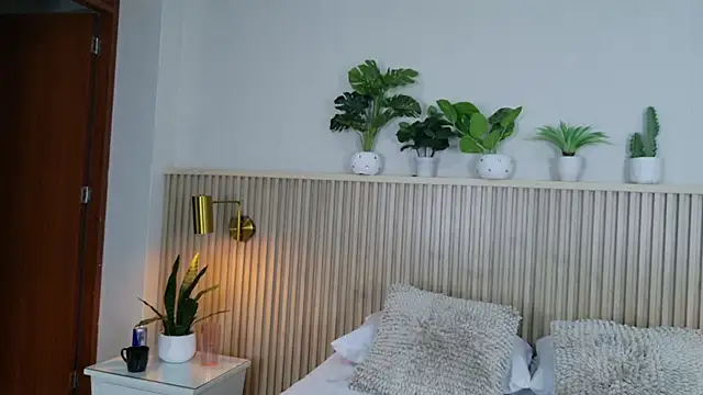 nina_gb webcam