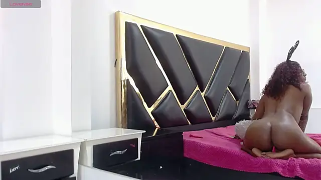 AprilyCrystal2 webcam