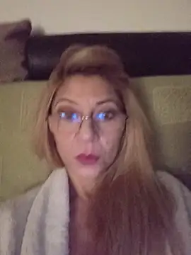 FoxyloveXXX webcam